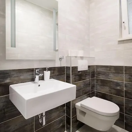 Modern Penthouse With Jacuzzi & Terrace Ferienpark Split