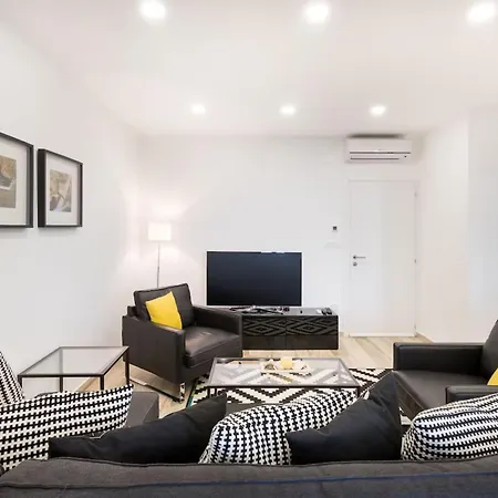 홀리데이파크 Modern Penthouse With Jacuzzi & Terrace *